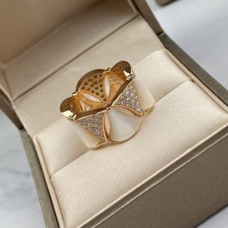Bvlgari MOP PINK GOLD DREAM RING