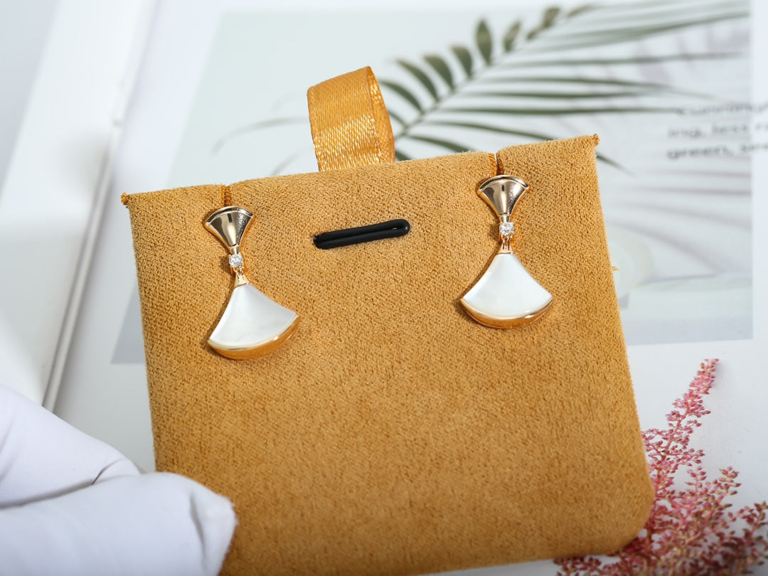 Bvlgari DREAM MOP PINK GOLD EARRINGS
