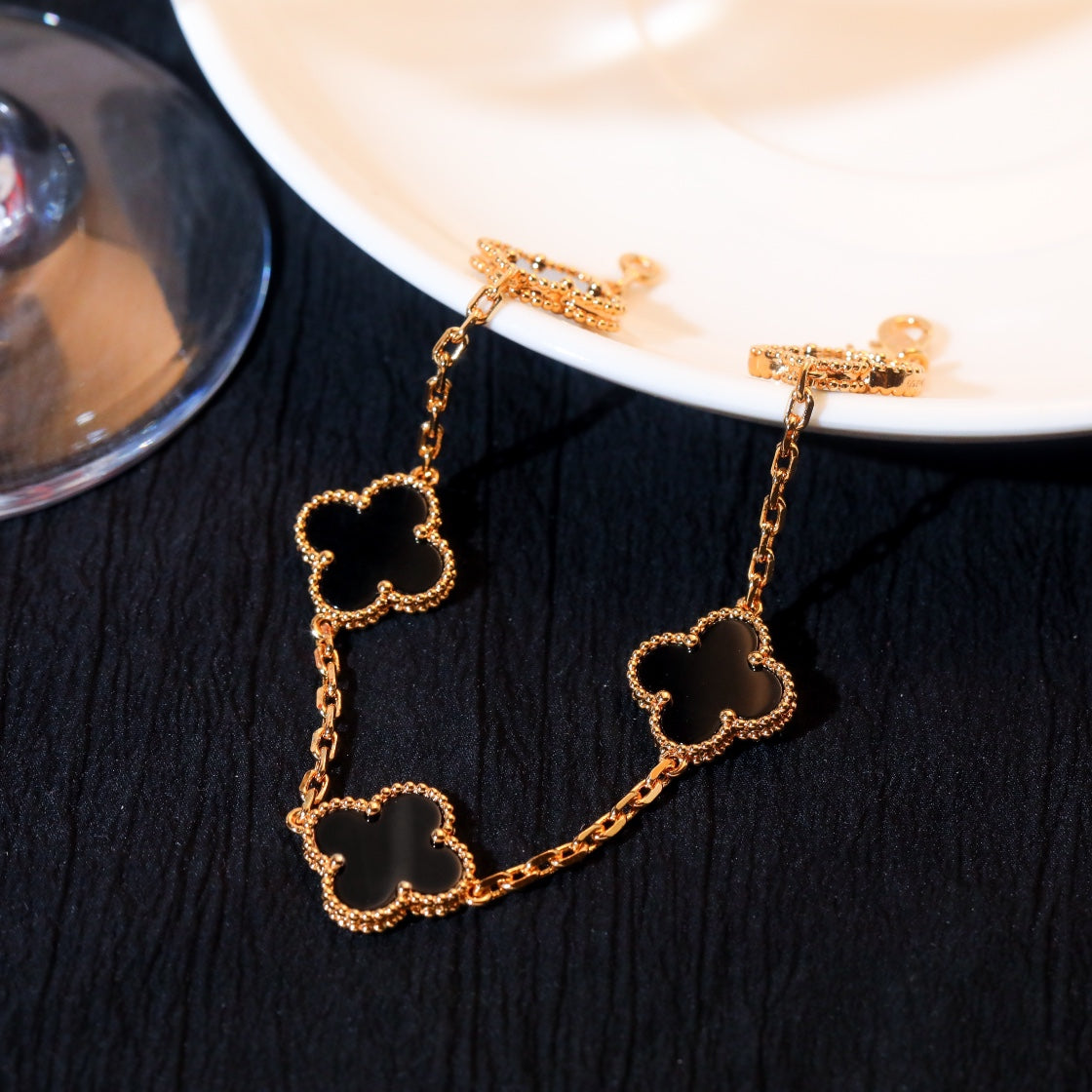Van Cleef & Arpels CLOVER 5 MOTIF ONYX PINK GOLD BRACELET