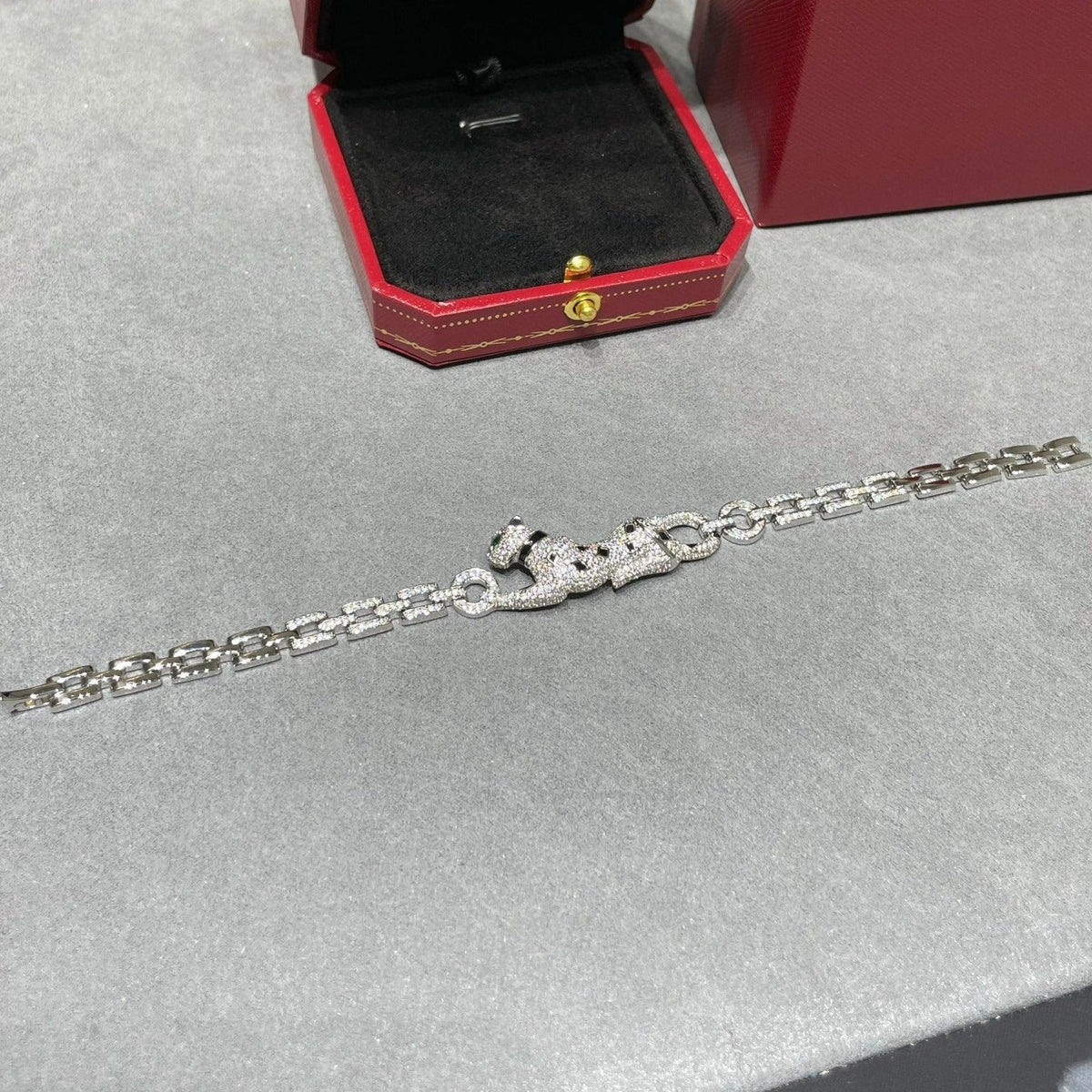 CARTIER PANTHERE DE CARTI SILVER DIAMOND ONYX BRACELET