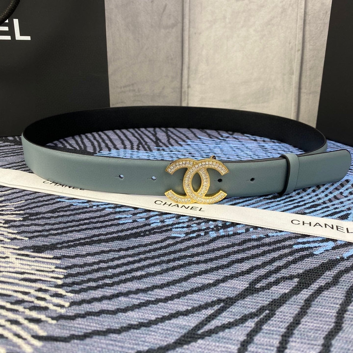 CHANEL 25S BELT 30 MM IN GREY BLUE CALFSKIN WITH GOLD HARDWARE 615102