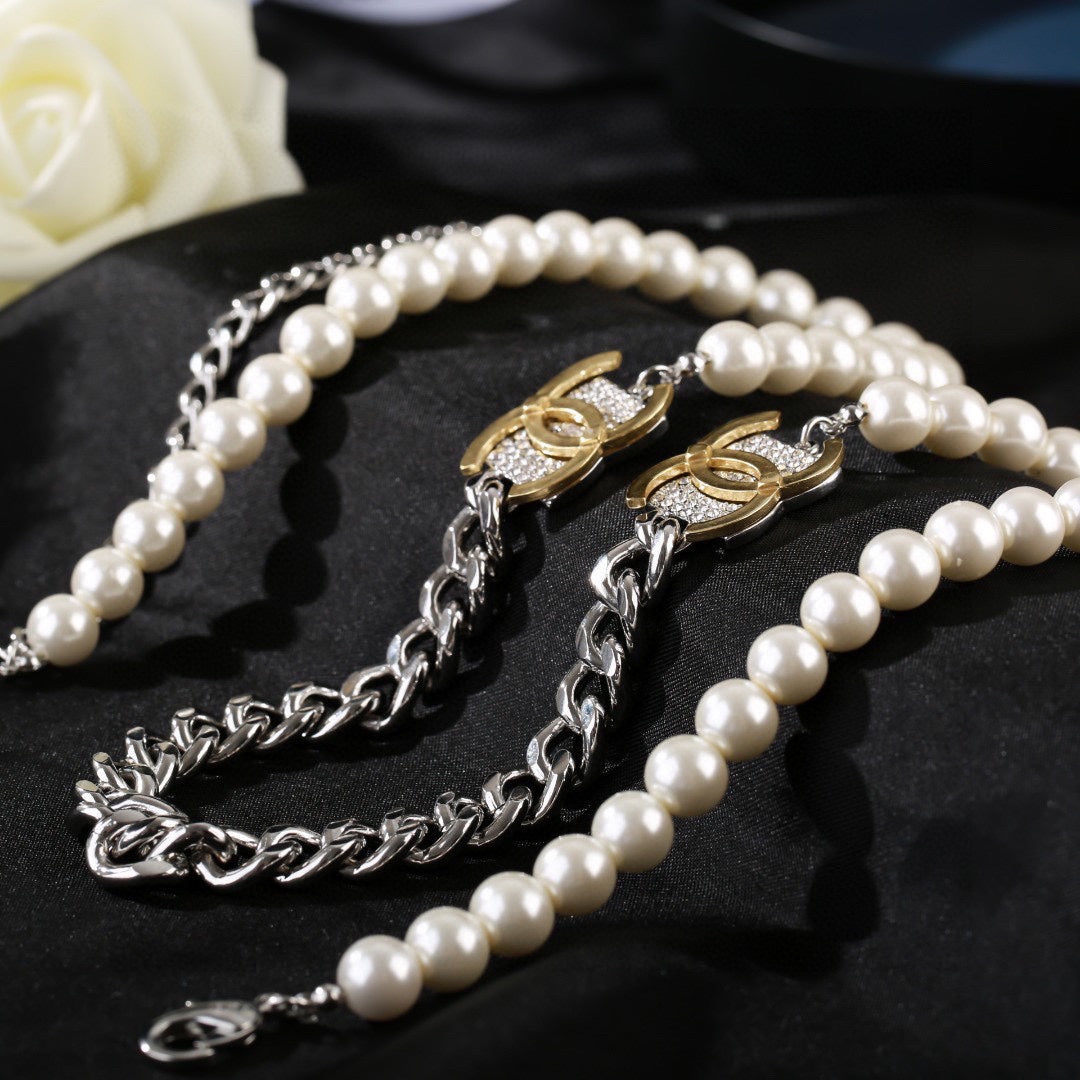 CHANEL 25S CHAIN BELT IN WHITE PEARL 614474