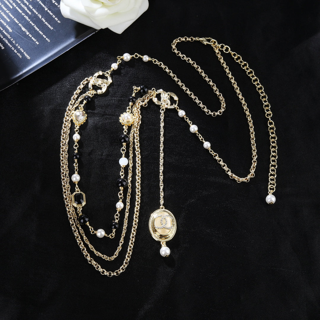CHANEL 25S CHAIN BELT WITH PEARL 610546
