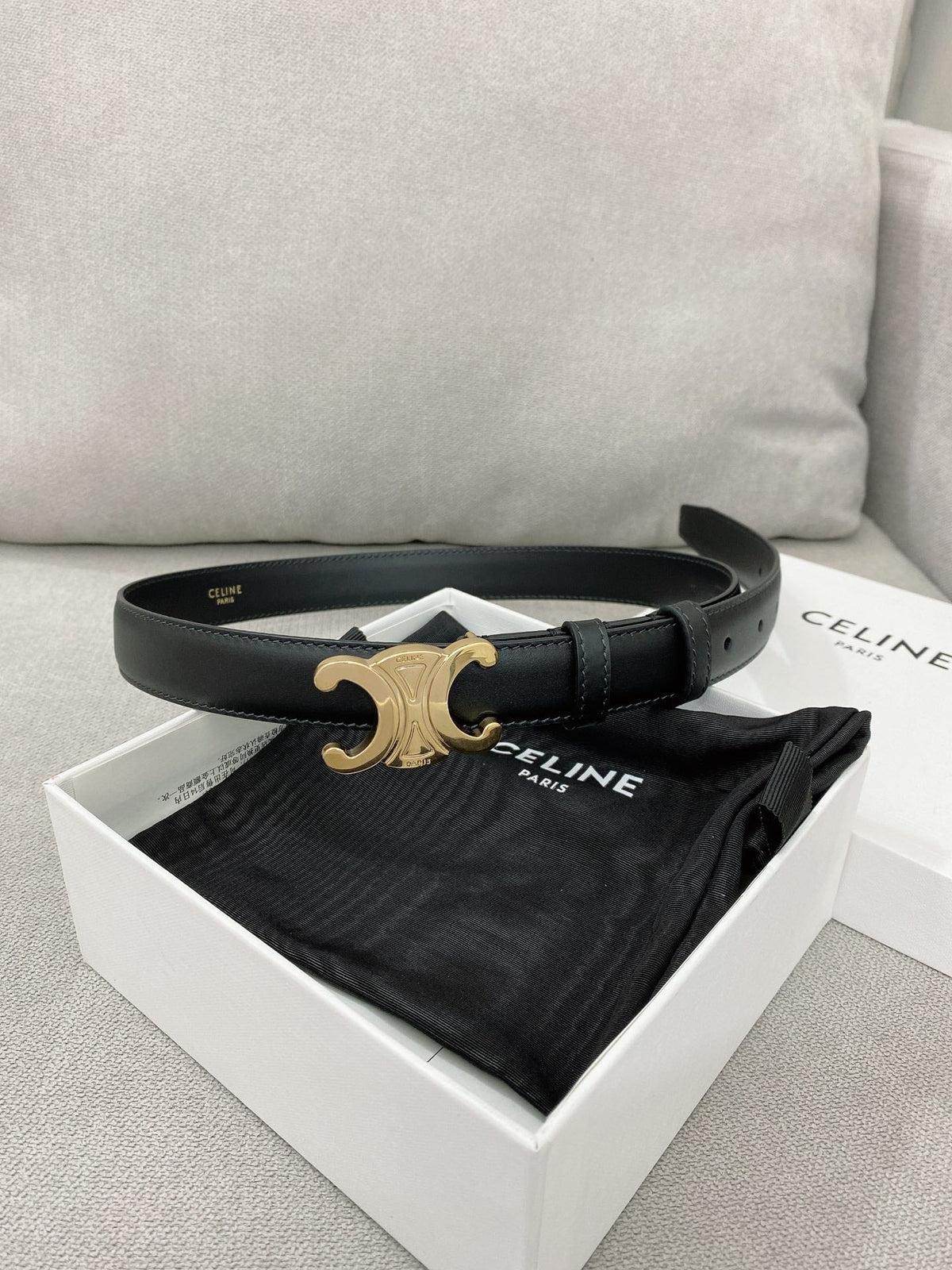 CELINE 25S TRIOMPHE BELT 25MM IN BLACK CALFSKIN GLOD HARDWARE 580679