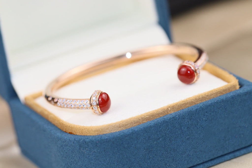 PIAGET POSSESSION PINK GOLD CARNELIAN DIAMOND OPEN BRACELET