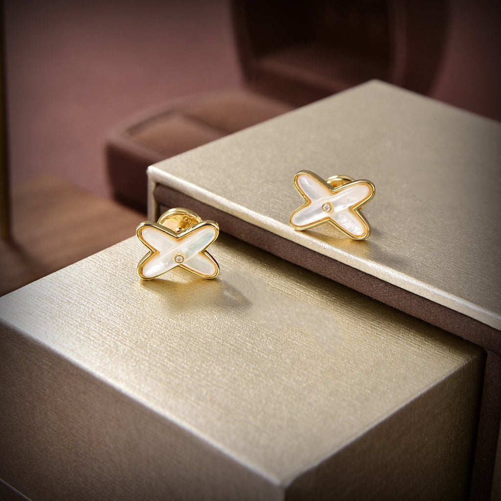 CHAUMET JEUX DE WHITE MOP GOLD DIAMOND EARRINGS