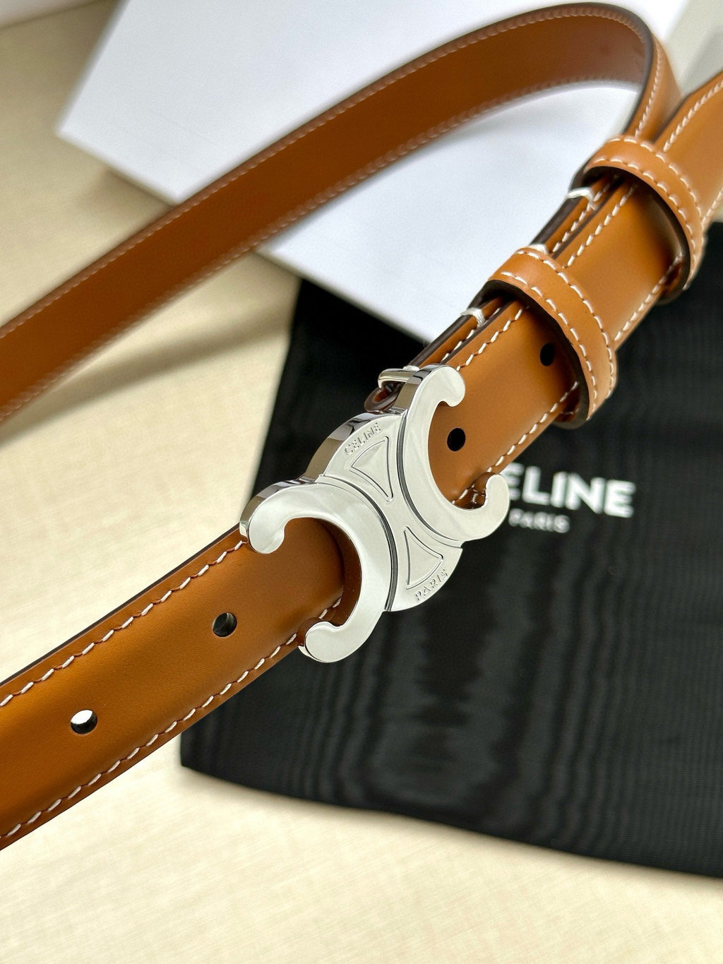 CELINE 25S BELT TRIOMPHE TAURILLON 25MM IN CARAMEL CALFSKIN 557501